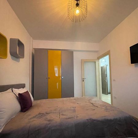 Luxury Q Residence Near Center Iasi Extérieur photo