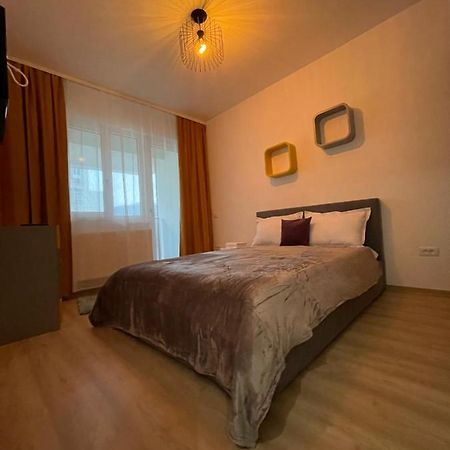 Luxury Q Residence Near Center Iasi Extérieur photo